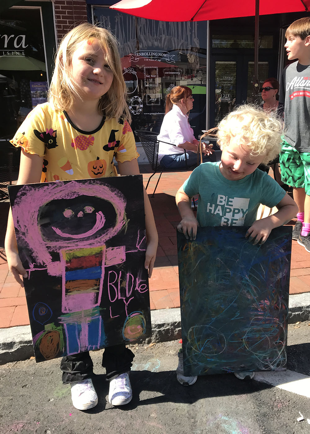 GA-Chalk-Artists-chalkboard-041